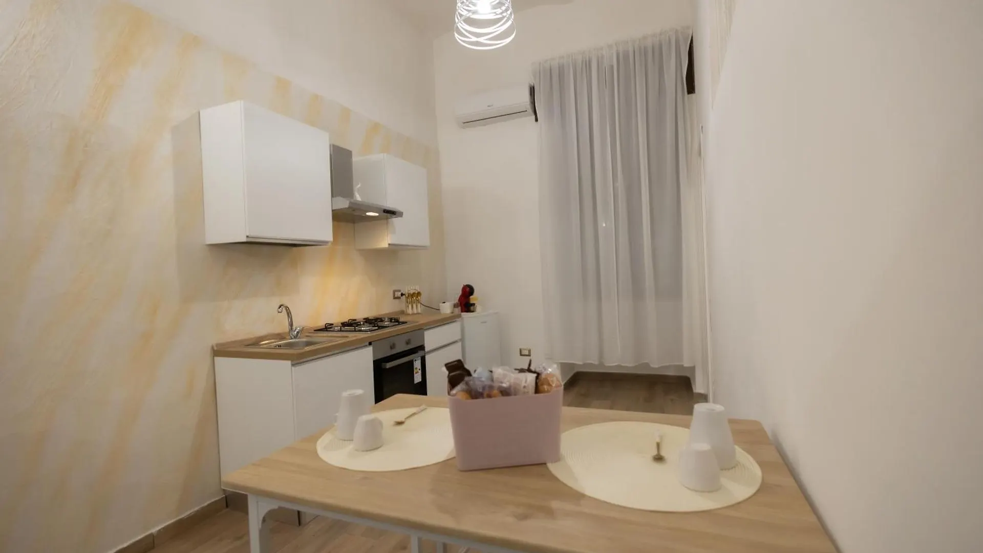 Re-Fra Home Naples Italy